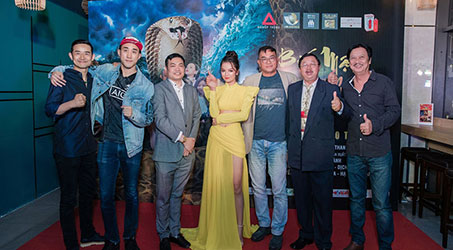 Sao Hong Kong Dịch Dương hội ngộ dàn sao Việt tại buổi ra mắt phim “Bí mật đảo Linh Xà”
